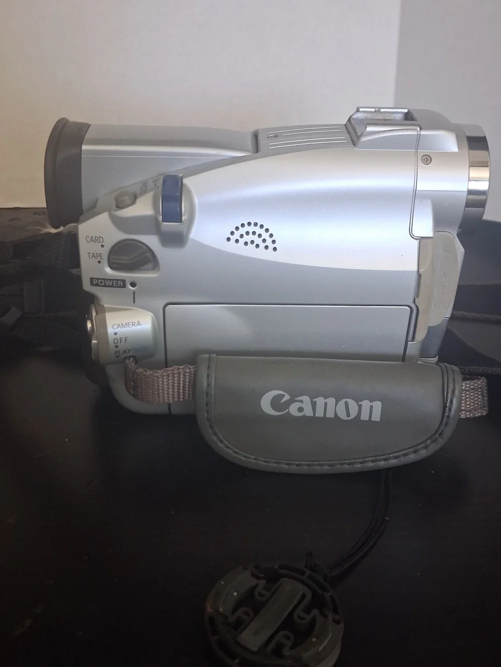 Canon ZR25MC Mini DV Camcorder w/ Bag, Batteries, and Cables TESTED